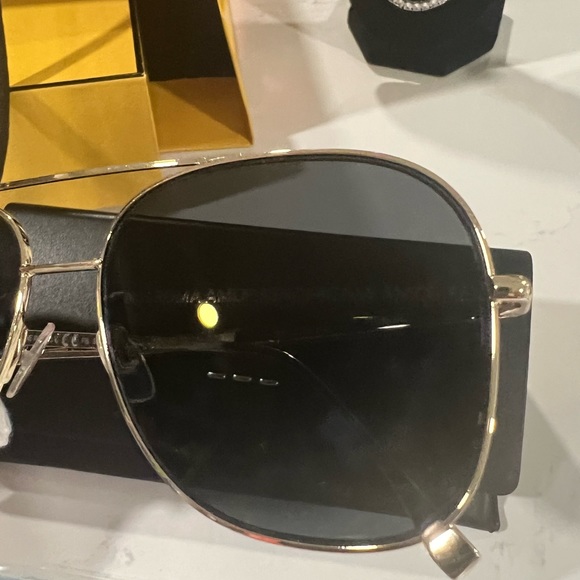FENDI ROMA AMOR 59mm AVIATOR SUNGLASS W/HOLOGRAPH INSIGNIA! GORGEOUS - Picture 12 of 12